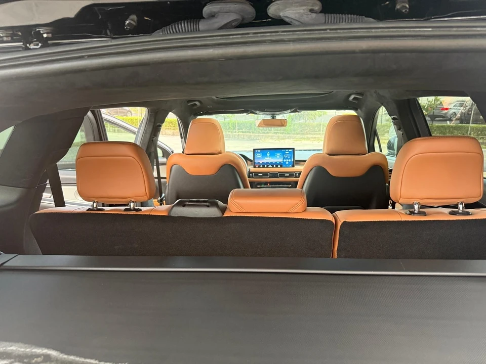 2023 Lincoln Nautilus - Image 20 of 24