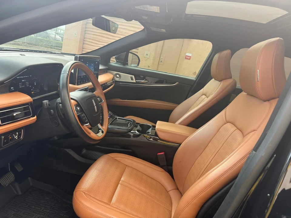 2023 Lincoln Nautilus - Image 12 of 24