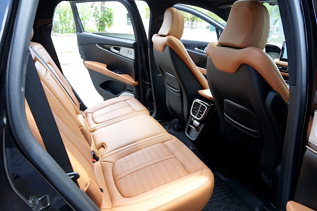 2023 Lincoln Nautilus - Image 23 of 31