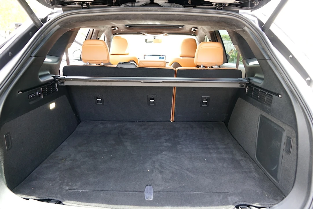2023 Lincoln Nautilus - Image 27 of 31