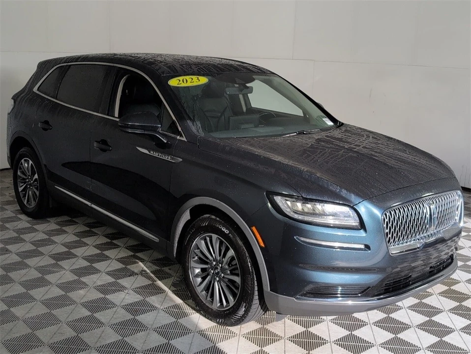 2023 Lincoln Nautilus - Image 2 of 12
