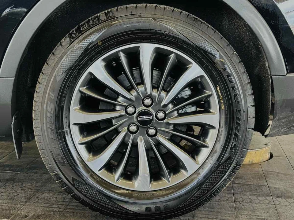 2023 Lincoln Nautilus - Image 27 of 31