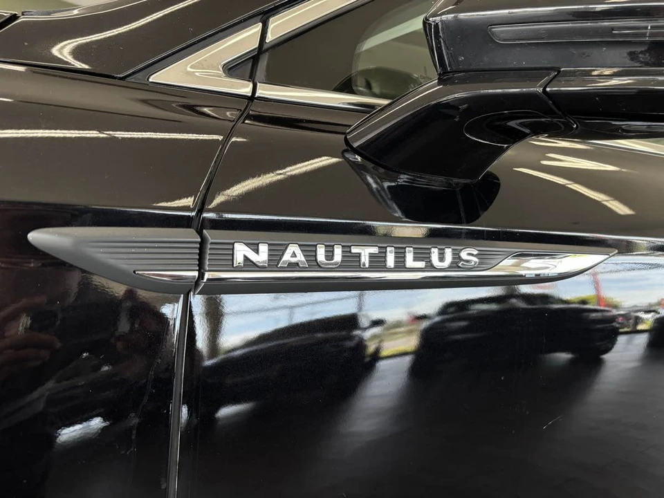 2023 Lincoln Nautilus - Image 5 of 31