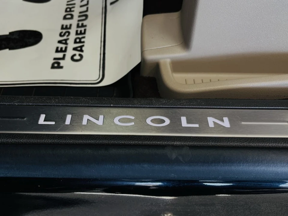 2023 Lincoln Nautilus - Image 27 of 31