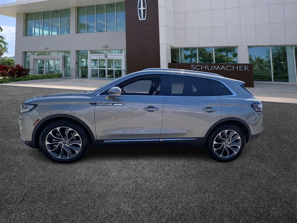 2023 Lincoln Nautilus - Image 4 of 21