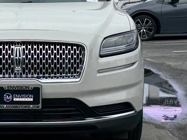 2023 Lincoln Nautilus - Image 4 of 12
