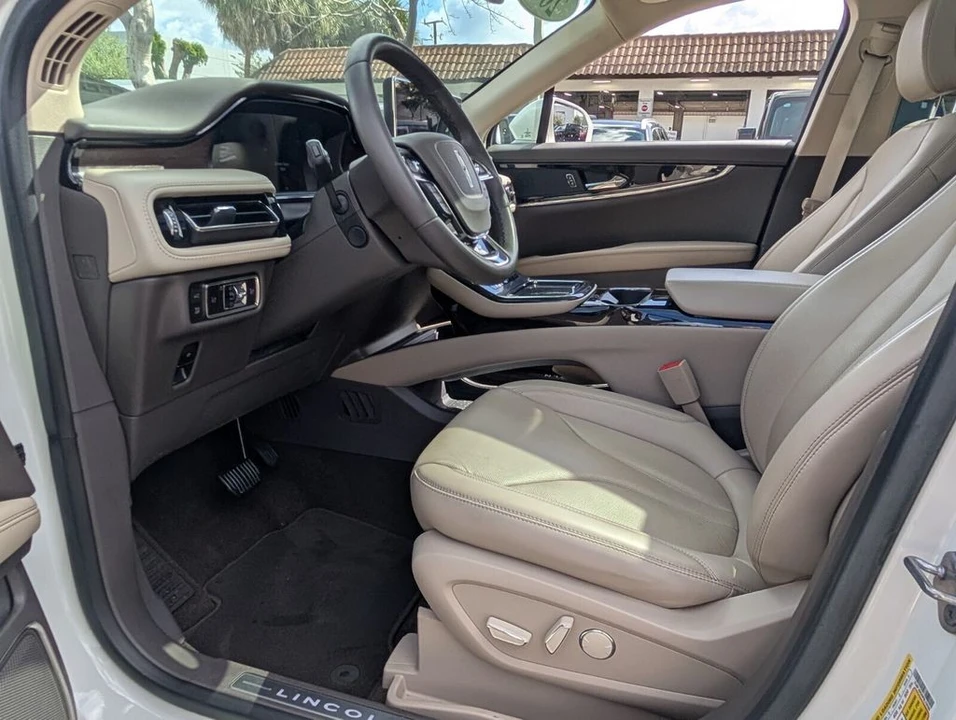 2023 Lincoln Nautilus - Image 12 of 21