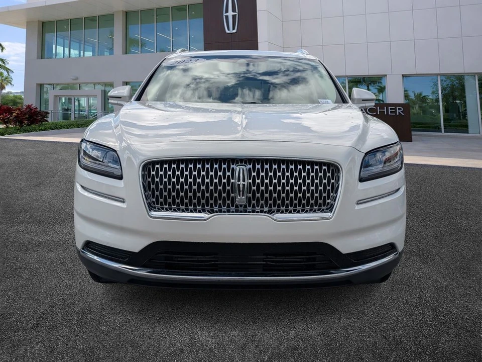 2023 Lincoln Nautilus - Image 2 of 21