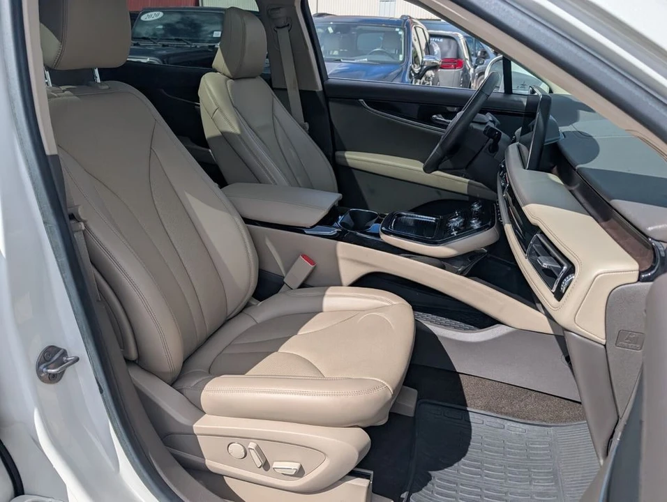 2023 Lincoln Nautilus - Image 18 of 21