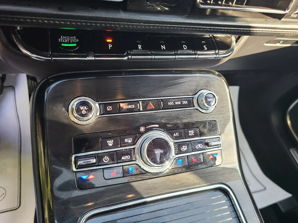 2023 Lincoln Nautilus - Image 21 of 25