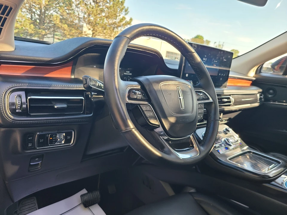 2023 Lincoln Nautilus - Image 9 of 25