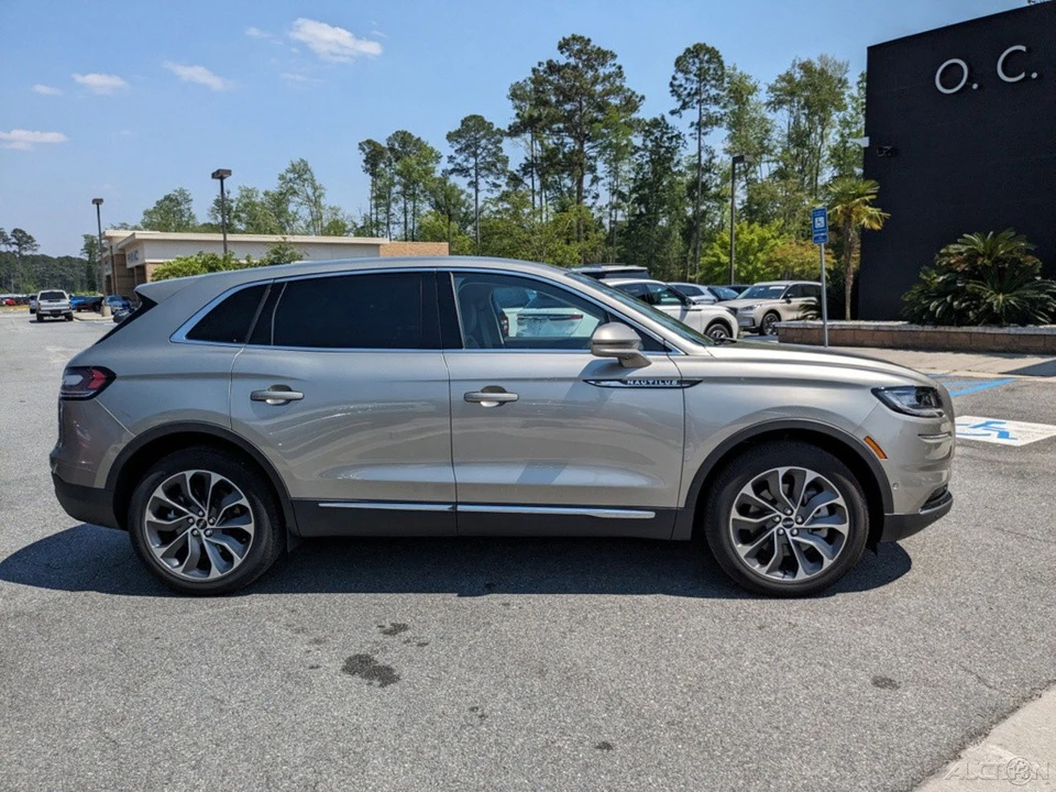 2023 Lincoln Nautilus - Image 3 of 21