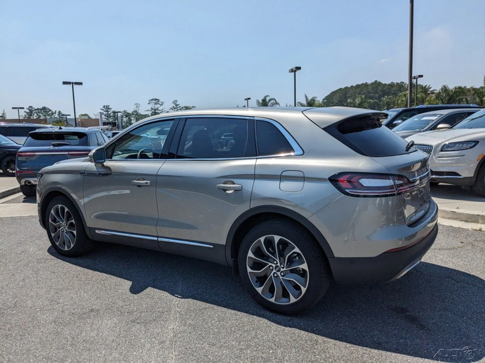 2023 Lincoln Nautilus - Image 8 of 21