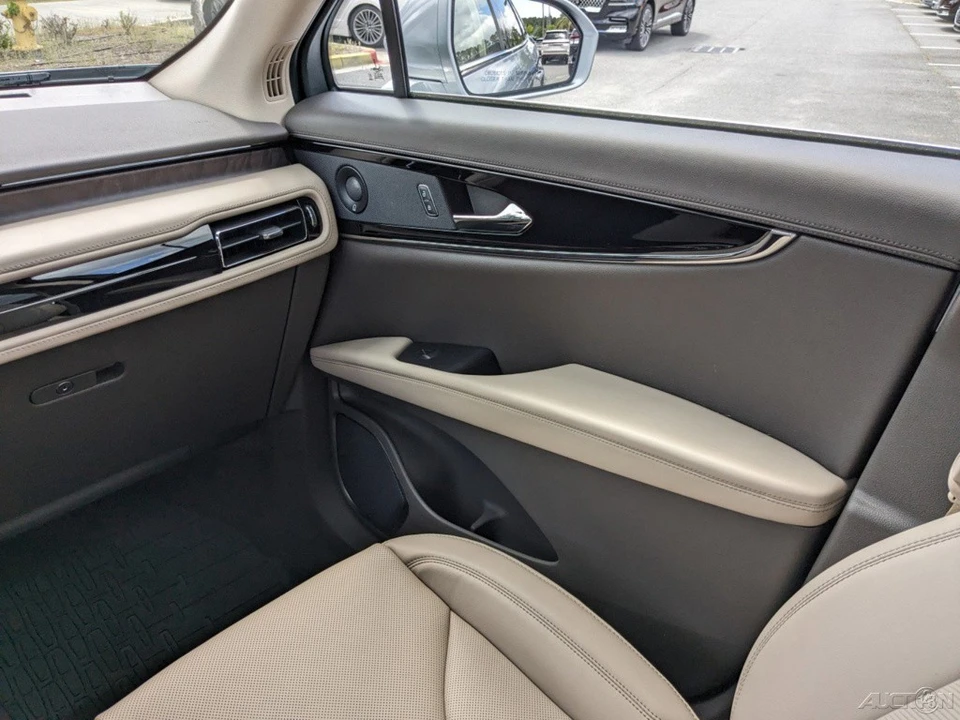 2023 Lincoln Nautilus - Image 19 of 21