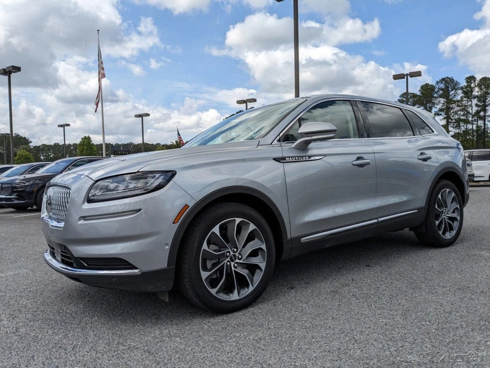 2023 Lincoln Nautilus - Image 10 of 21