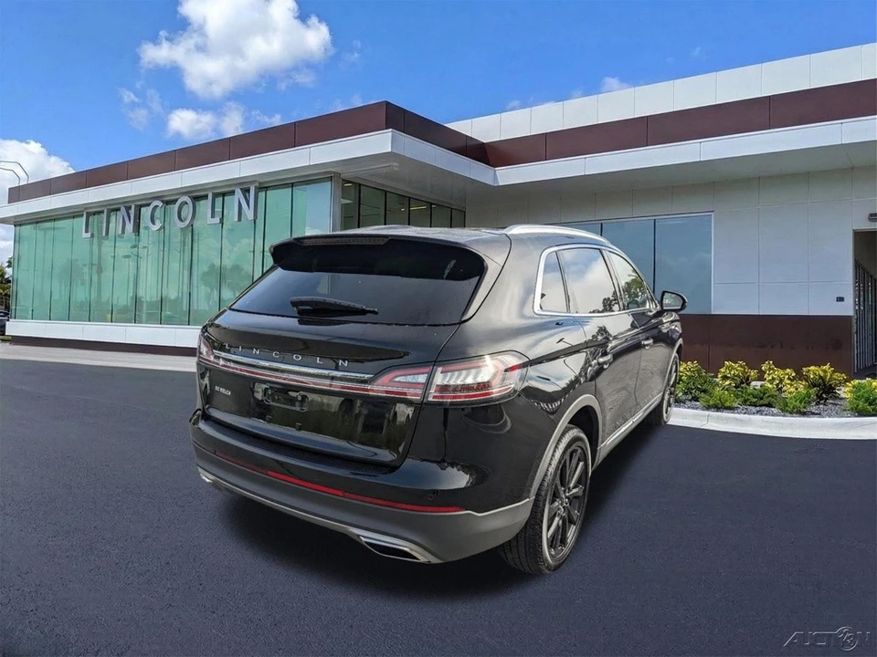 2023 Lincoln Nautilus - Image 4 of 21