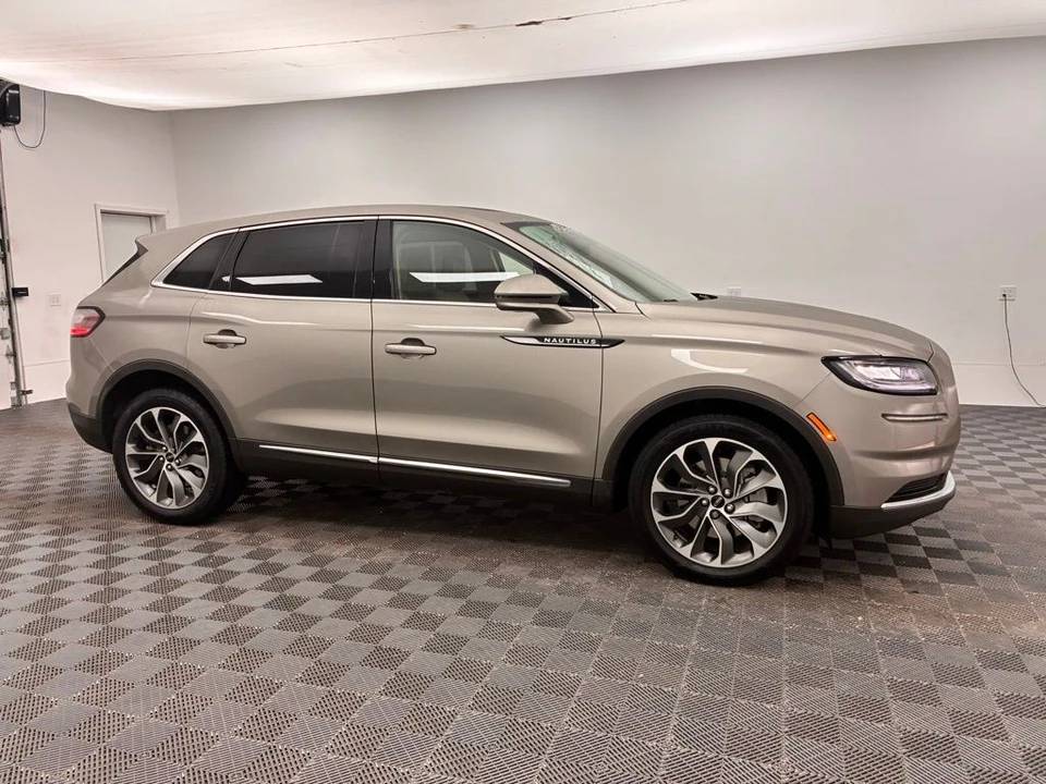2023 Lincoln Nautilus - Image 7 of 12