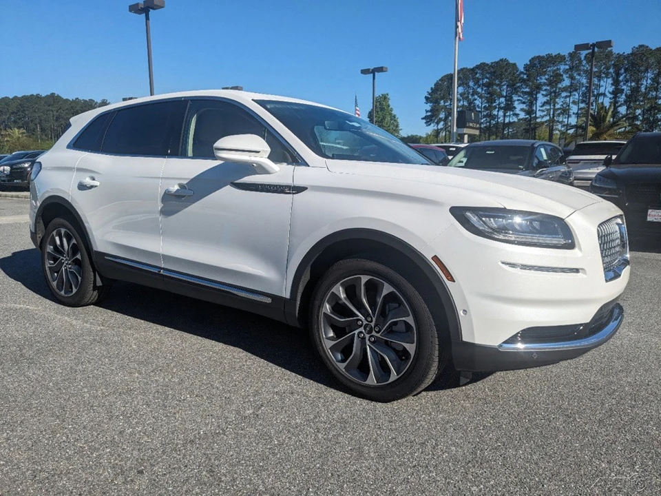 2023 Lincoln Nautilus - Image 2 of 21