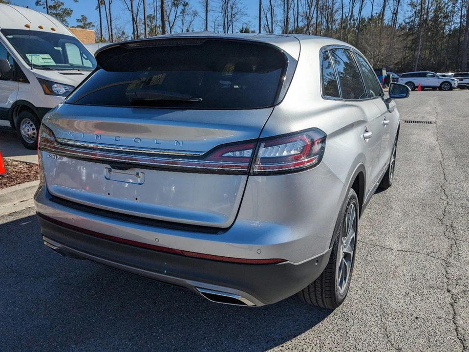 2023 Lincoln Nautilus - Image 4 of 21