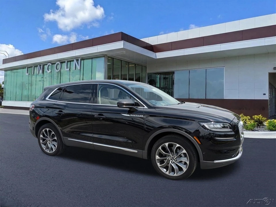 2023 Lincoln Nautilus - Image 2 of 21