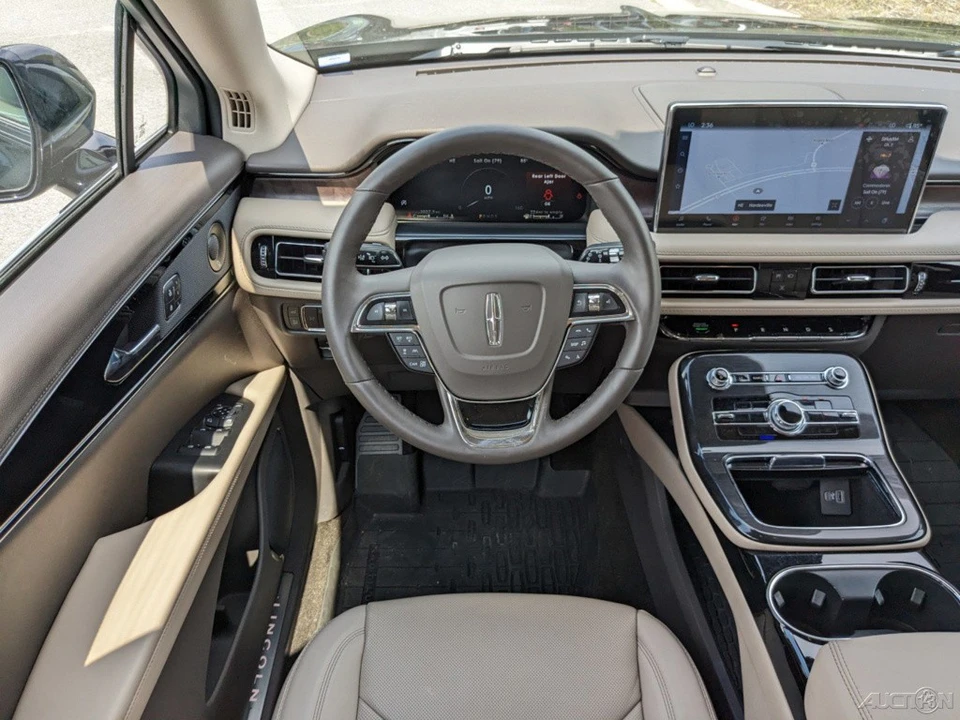 2023 Lincoln Nautilus - Image 18 of 21