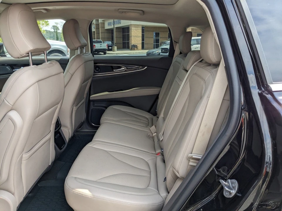 2023 Lincoln Nautilus - Image 16 of 21