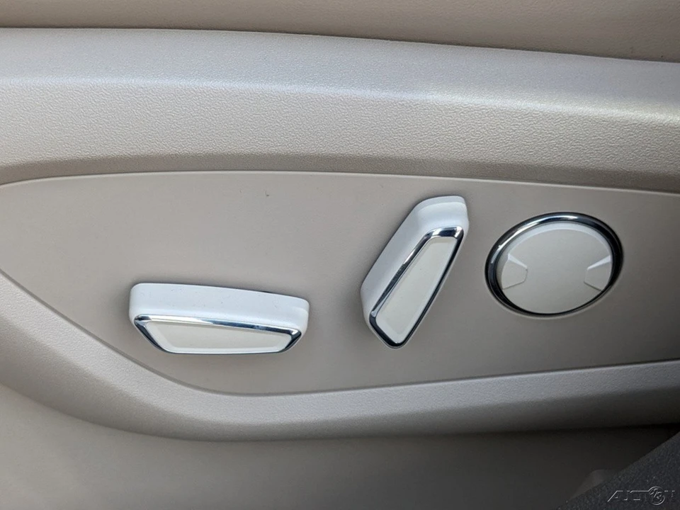 2023 Lincoln Nautilus - Image 21 of 21