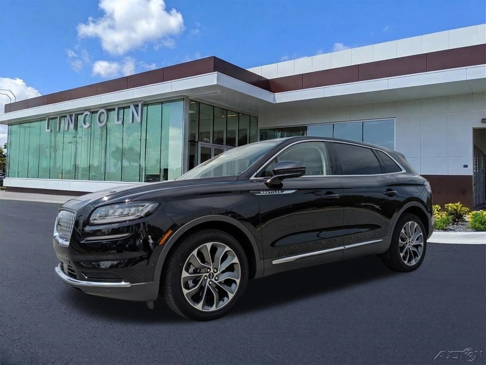 2023 Lincoln Nautilus - Image 10 of 21