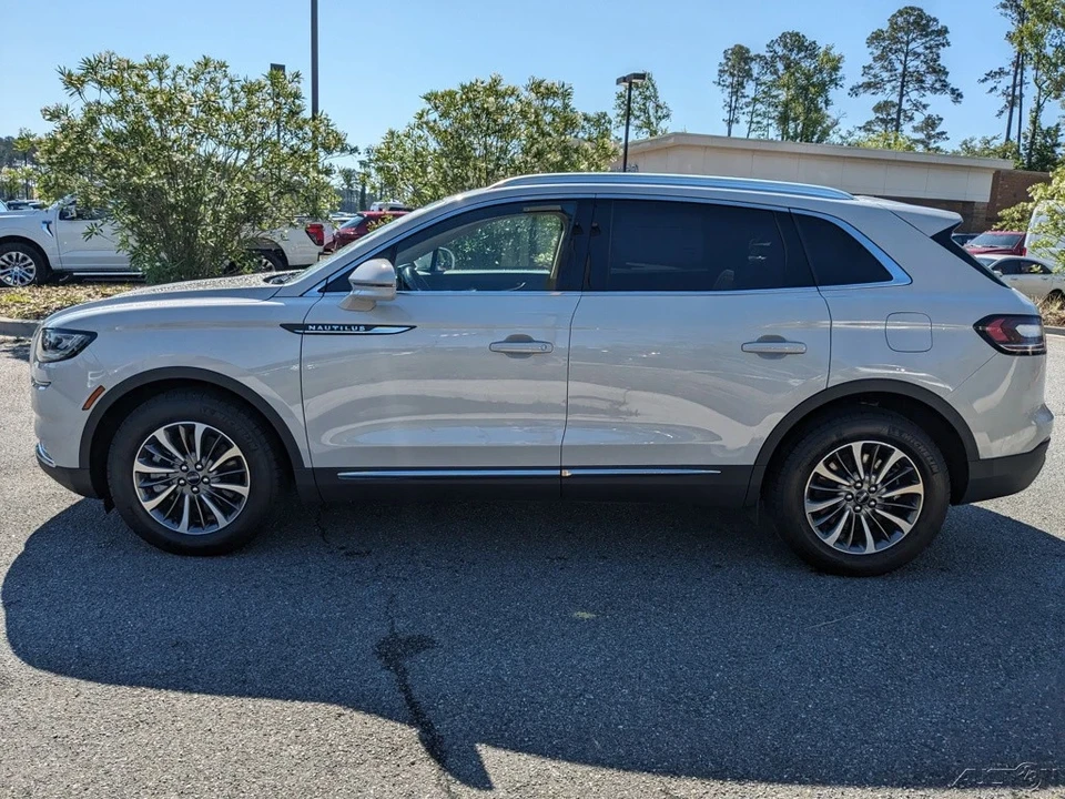 2023 Lincoln Nautilus - Image 7 of 21