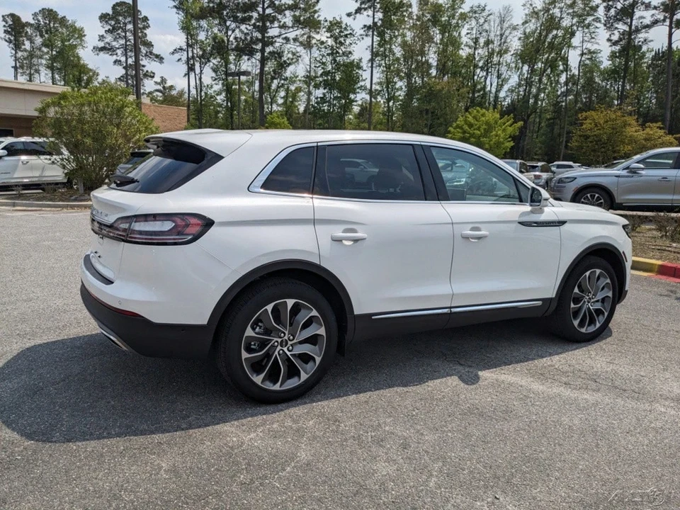 2023 Lincoln Nautilus - Image 4 of 21