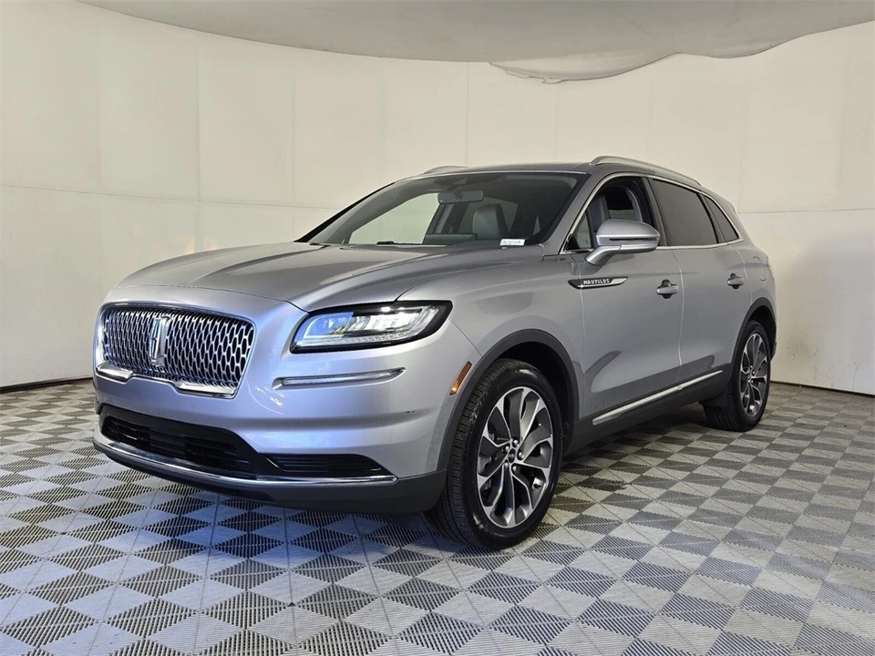 2023 Lincoln Nautilus - Image 4 of 12