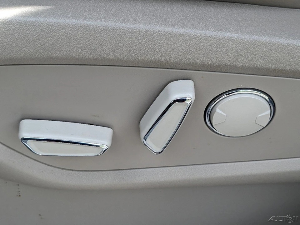 2023 Lincoln Nautilus - Image 21 of 21