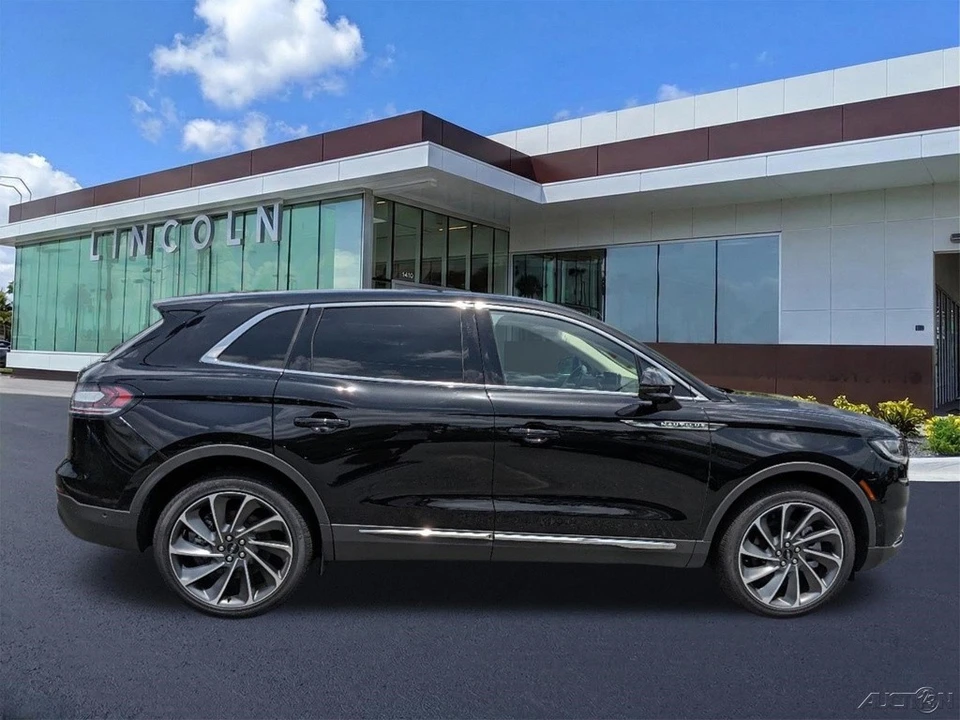 2023 Lincoln Nautilus - Image 3 of 21