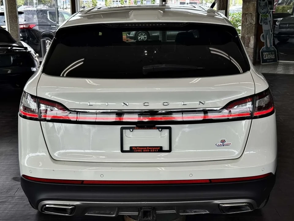 2023 Lincoln Nautilus - Image 15 of 21