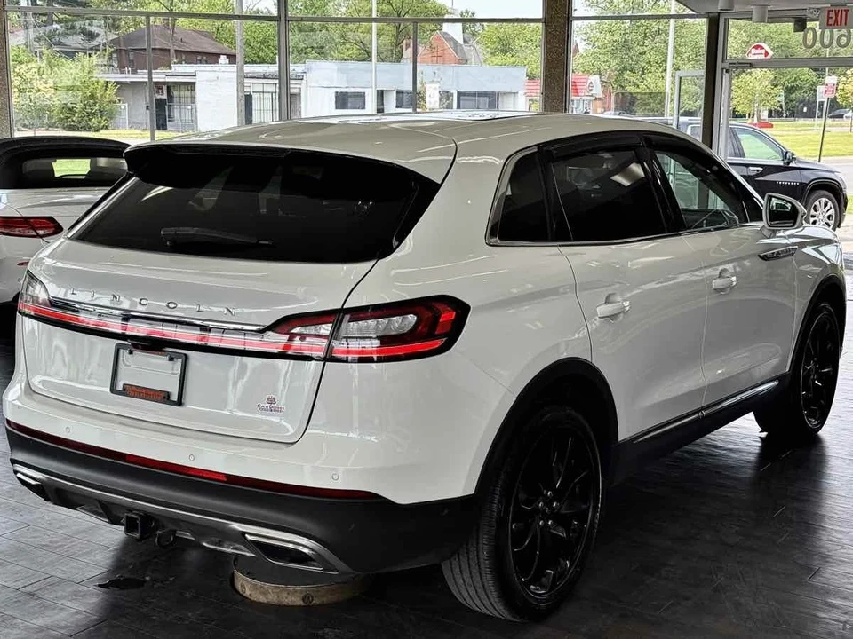 2023 Lincoln Nautilus - Image 11 of 21