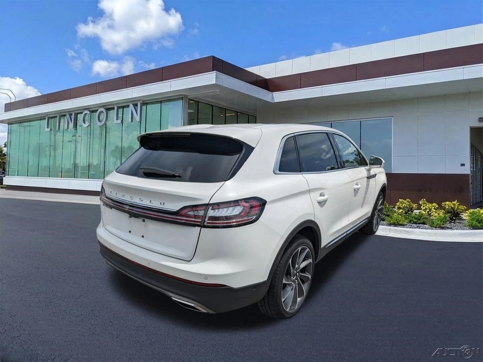 2023 Lincoln Nautilus - Image 4 of 21