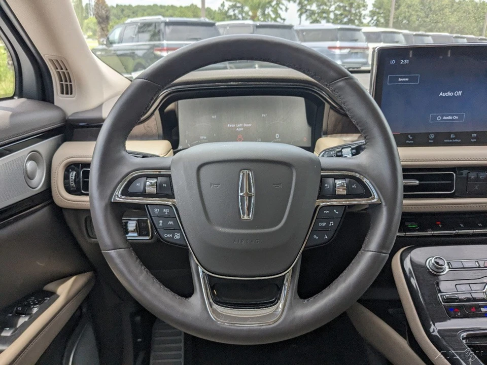 2023 Lincoln Nautilus - Image 15 of 21