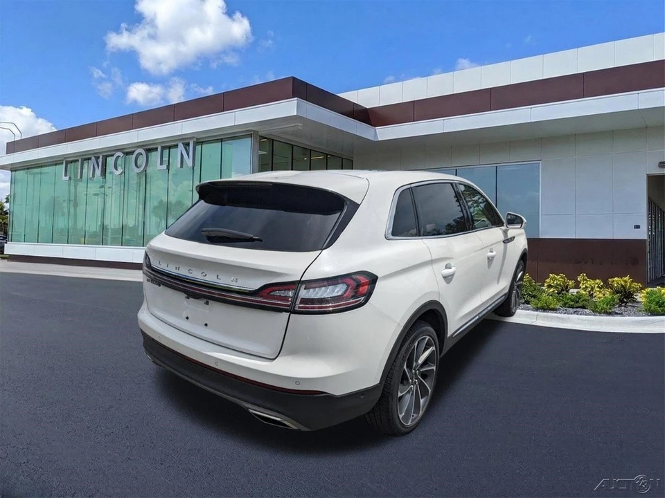 2023 Lincoln Nautilus - Image 4 of 21