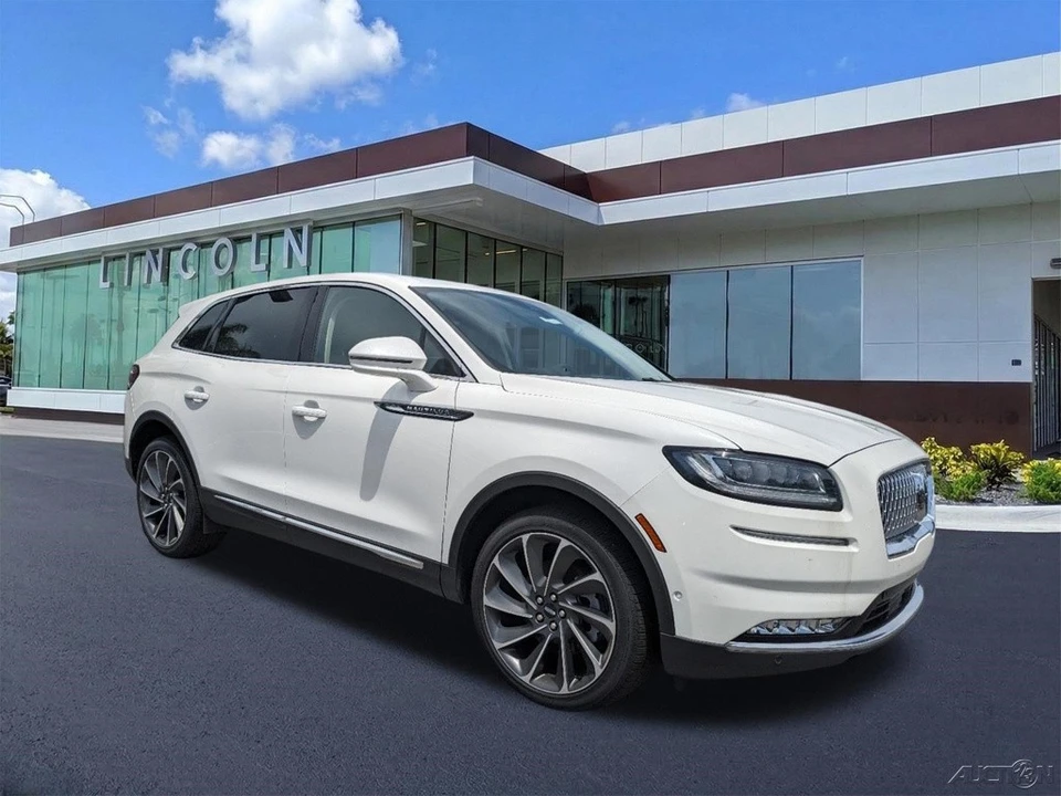 2023 Lincoln Nautilus - Image 2 of 21