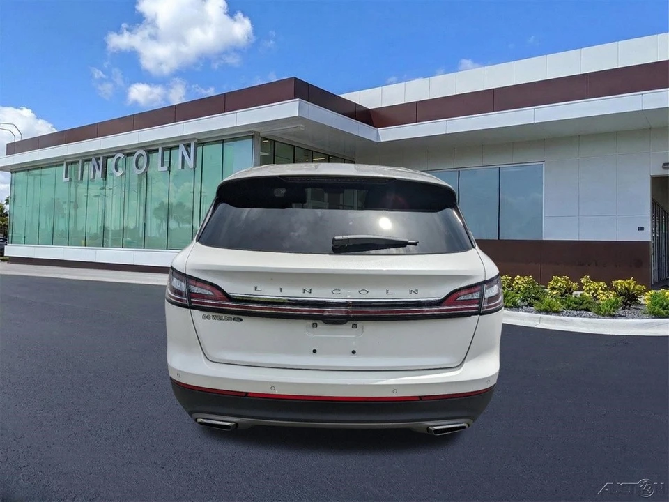 2023 Lincoln Nautilus - Image 5 of 21