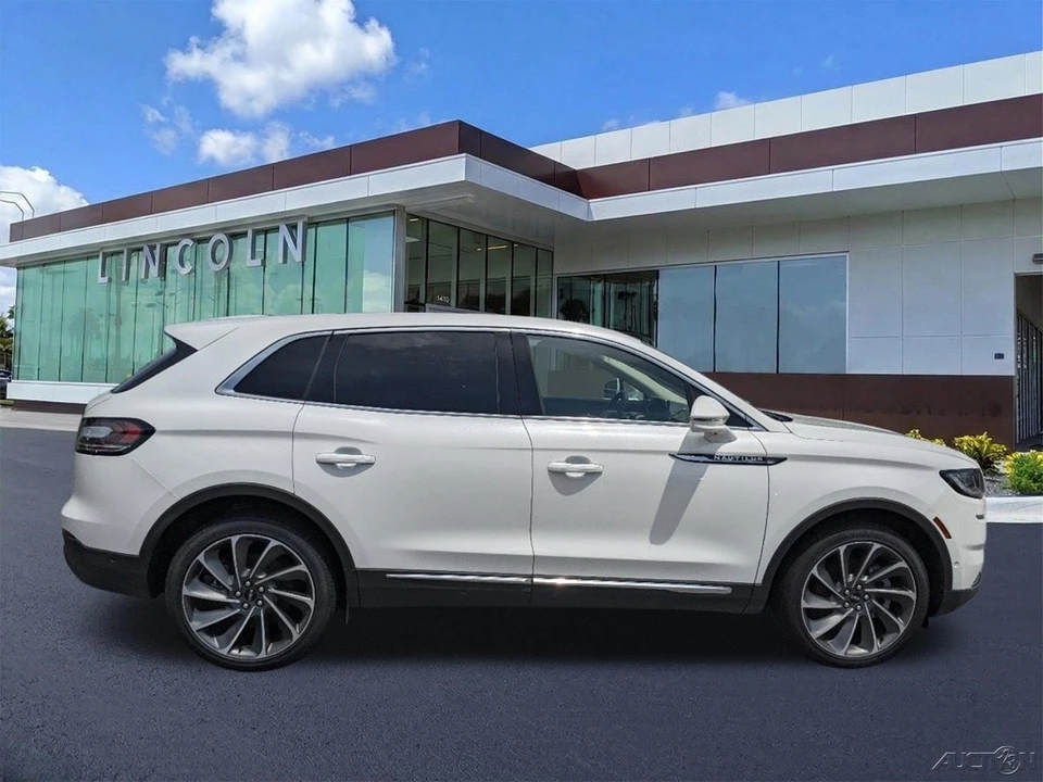 2023 Lincoln Nautilus - Image 3 of 21