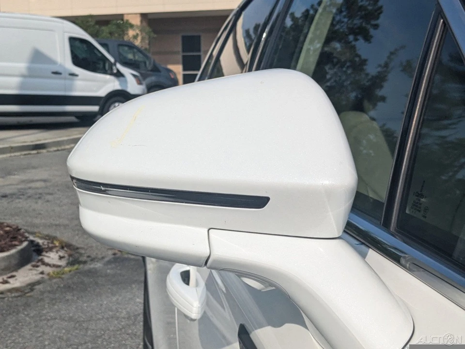 2023 Lincoln Nautilus - Image 13 of 21