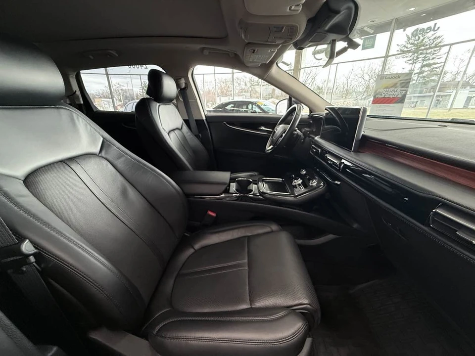2023 Lincoln Nautilus - Image 30 of 31