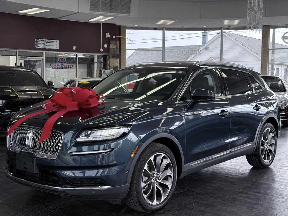 2023 Lincoln Nautilus - Image 2 of 21