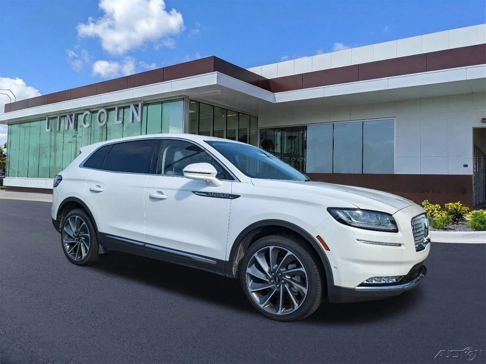 2023 Lincoln Nautilus - Image 2 of 21