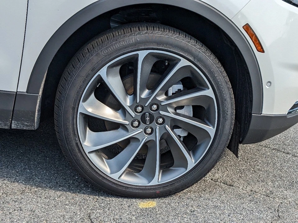 2023 Lincoln Nautilus - Image 11 of 21