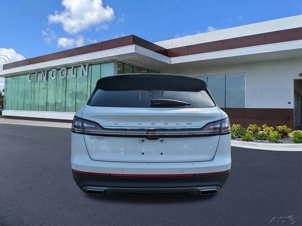 2023 Lincoln Nautilus - Image 5 of 21