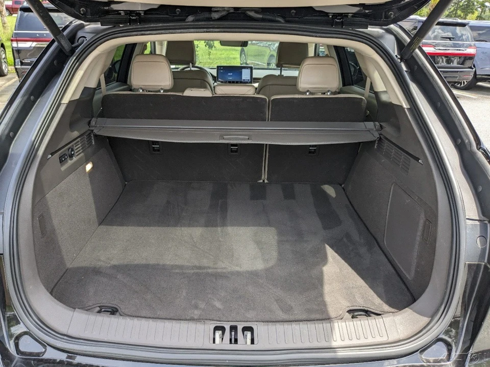 2023 Lincoln Nautilus - Image 14 of 21