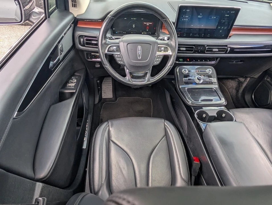 2023 Lincoln Nautilus - Image 15 of 21