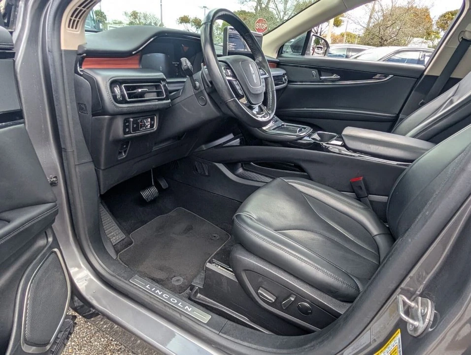 2023 Lincoln Nautilus - Image 12 of 21